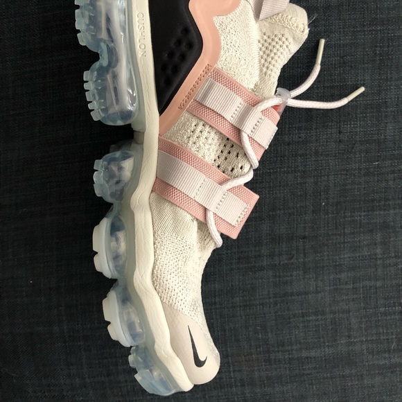 nike vapormax flyknit utility on feet